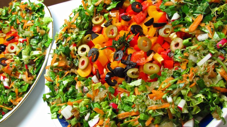 Raw Vegan No Dehydrator Pizza With Salad
